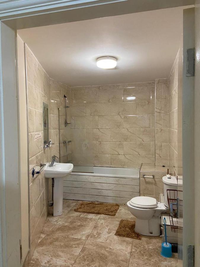 Апартаменты Cosy Living Кэмберлей Экстерьер фото